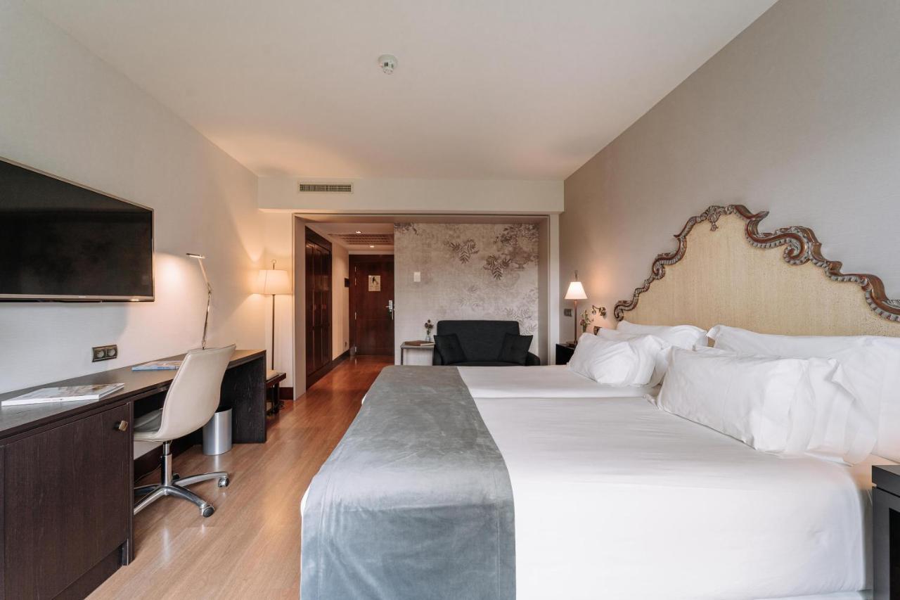 Palacio De Aviles Affiliated By Melia Екстериор снимка A room at the hotel