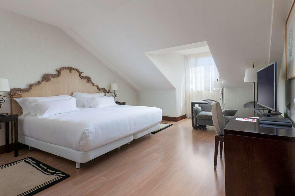 Palacio De Aviles Affiliated By Melia Стая снимка A room at the Hotel Palace Madrid