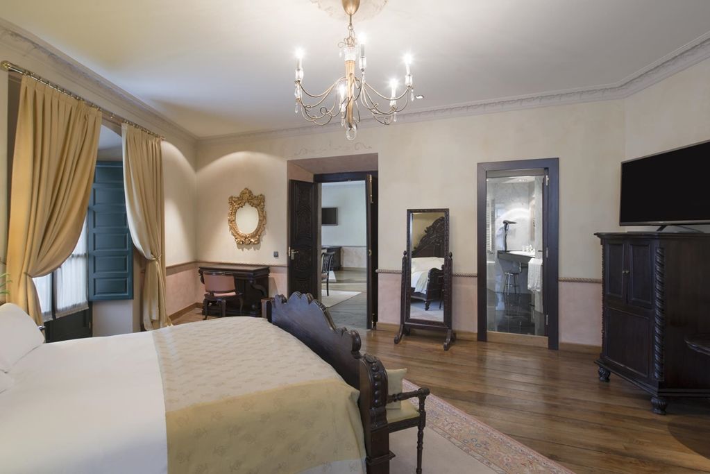 Palacio De Aviles Affiliated By Melia Екстериор снимка A suite at the hotel